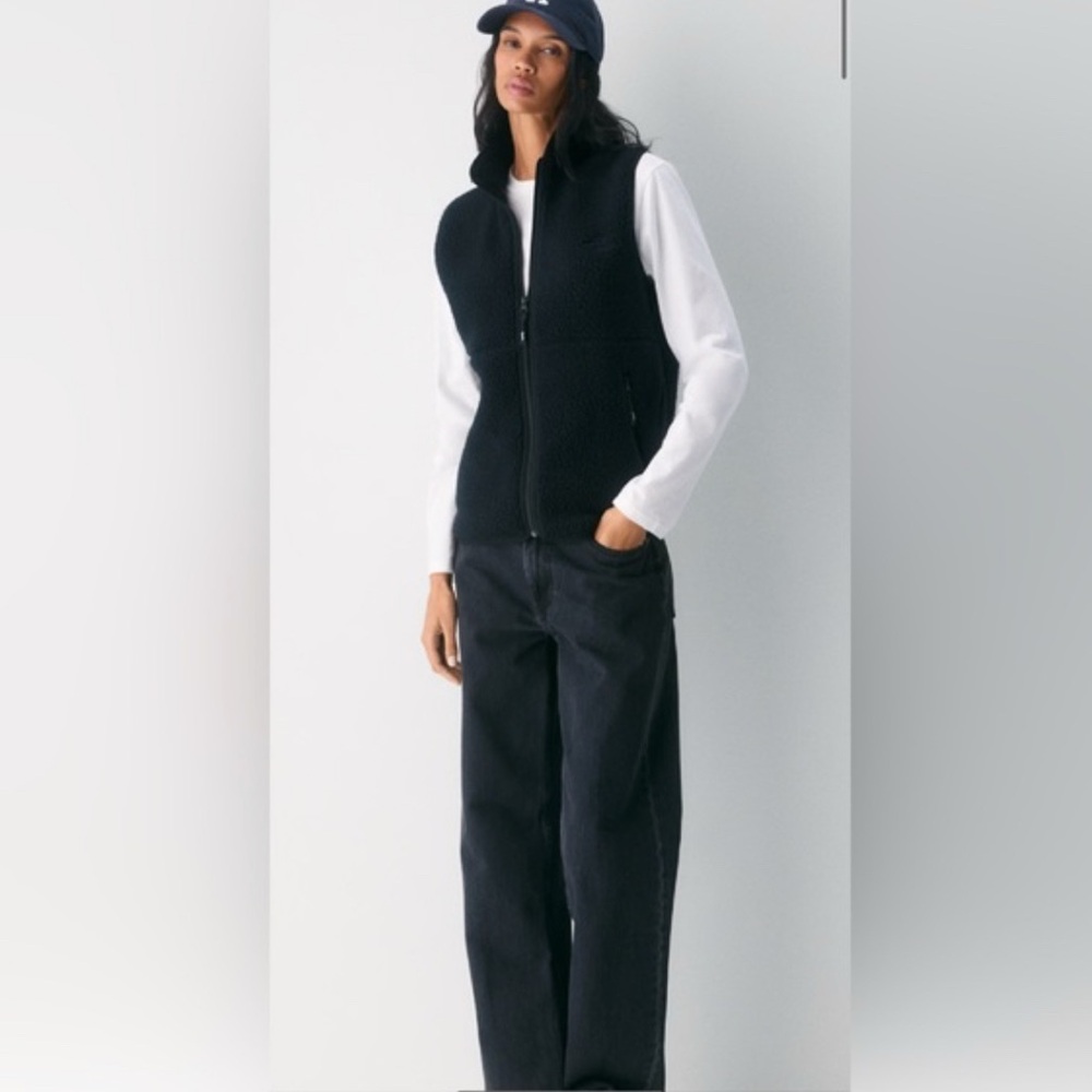 TNA Black Polartec Sherpa Vest - Picture 2 of 6